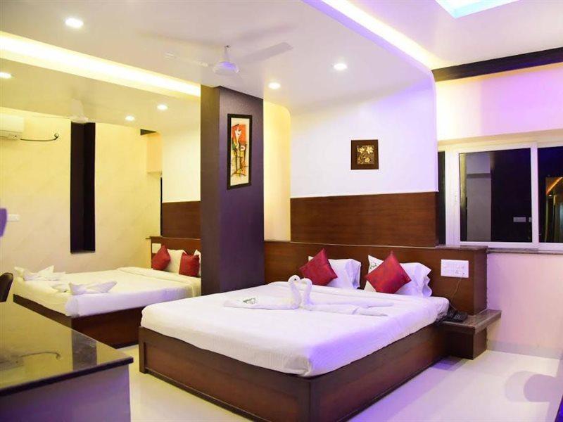 Hotel Sumith Palace Pondicherry Ngoại thất bức ảnh