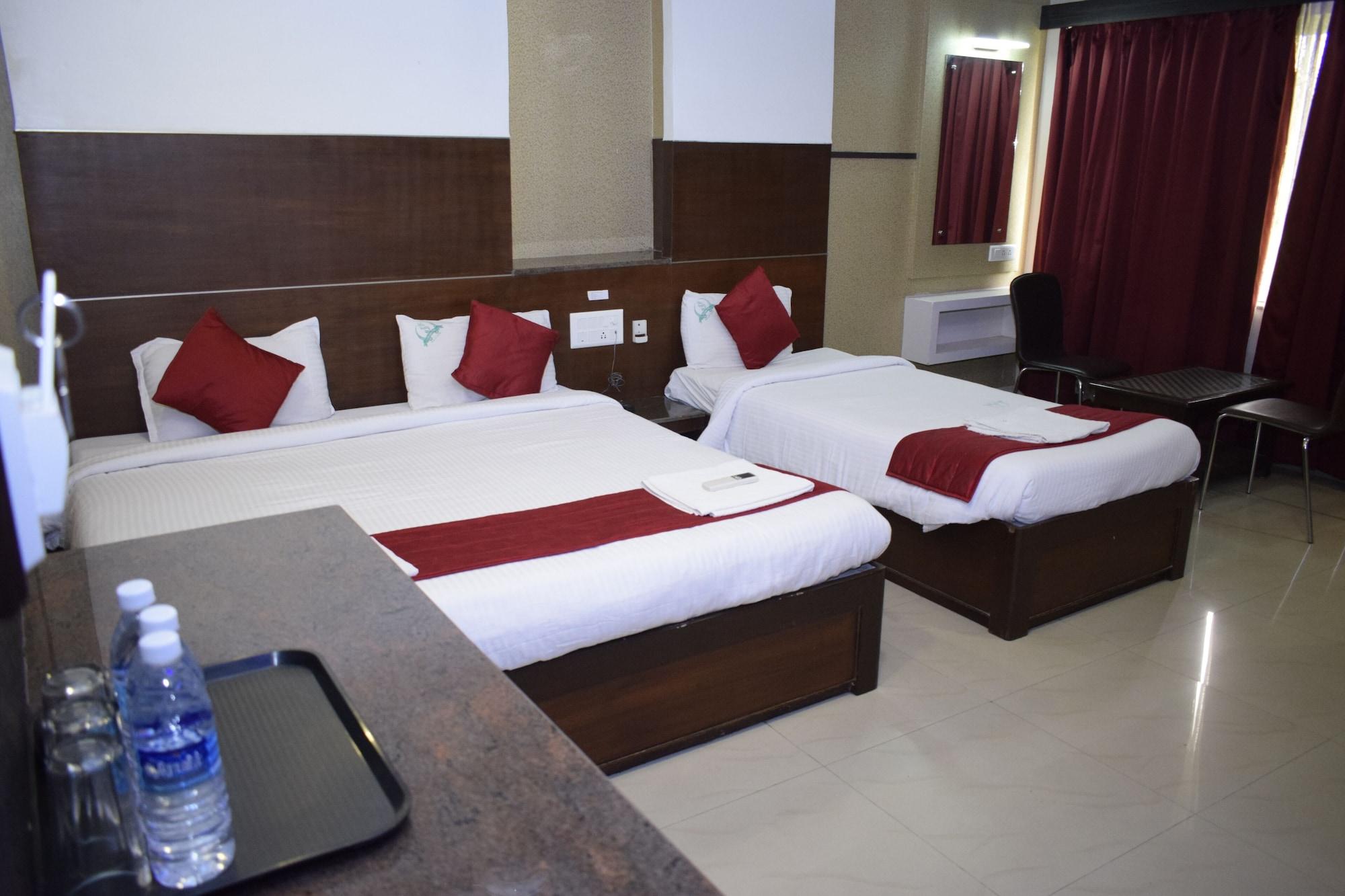 Hotel Sumith Palace Pondicherry Ngoại thất bức ảnh