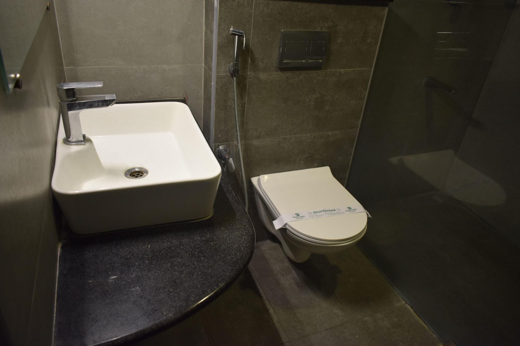 Hotel Sumith Palace Pondicherry Ngoại thất bức ảnh