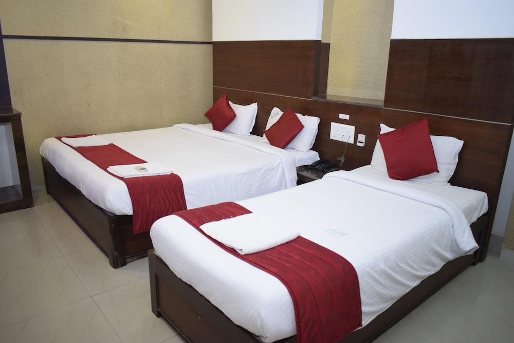 Hotel Sumith Palace Pondicherry Ngoại thất bức ảnh