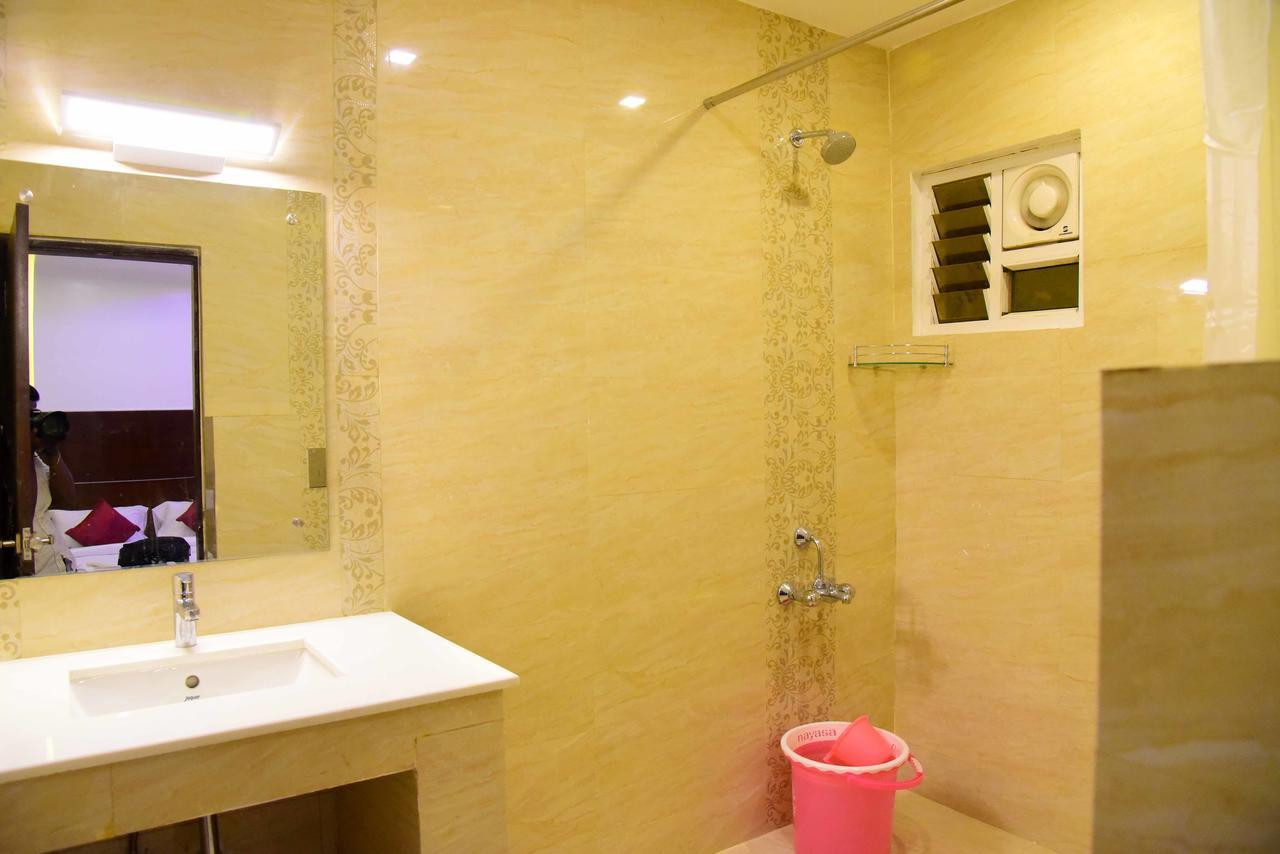 Hotel Sumith Palace Pondicherry Ngoại thất bức ảnh