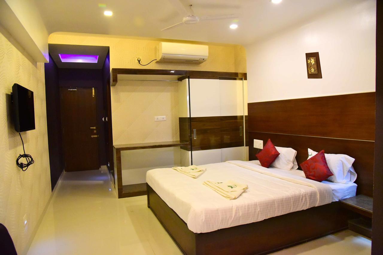 Hotel Sumith Palace Pondicherry Ngoại thất bức ảnh