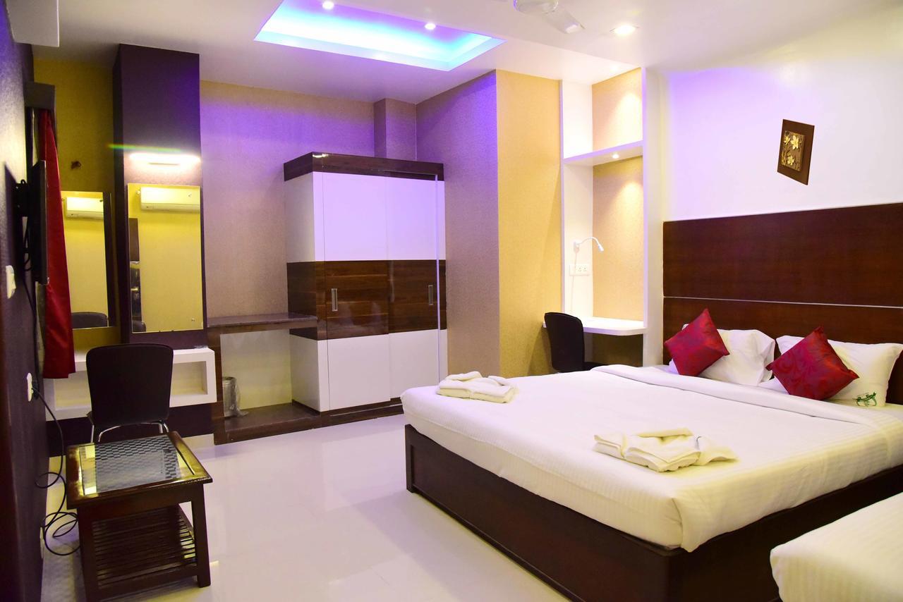 Hotel Sumith Palace Pondicherry Ngoại thất bức ảnh