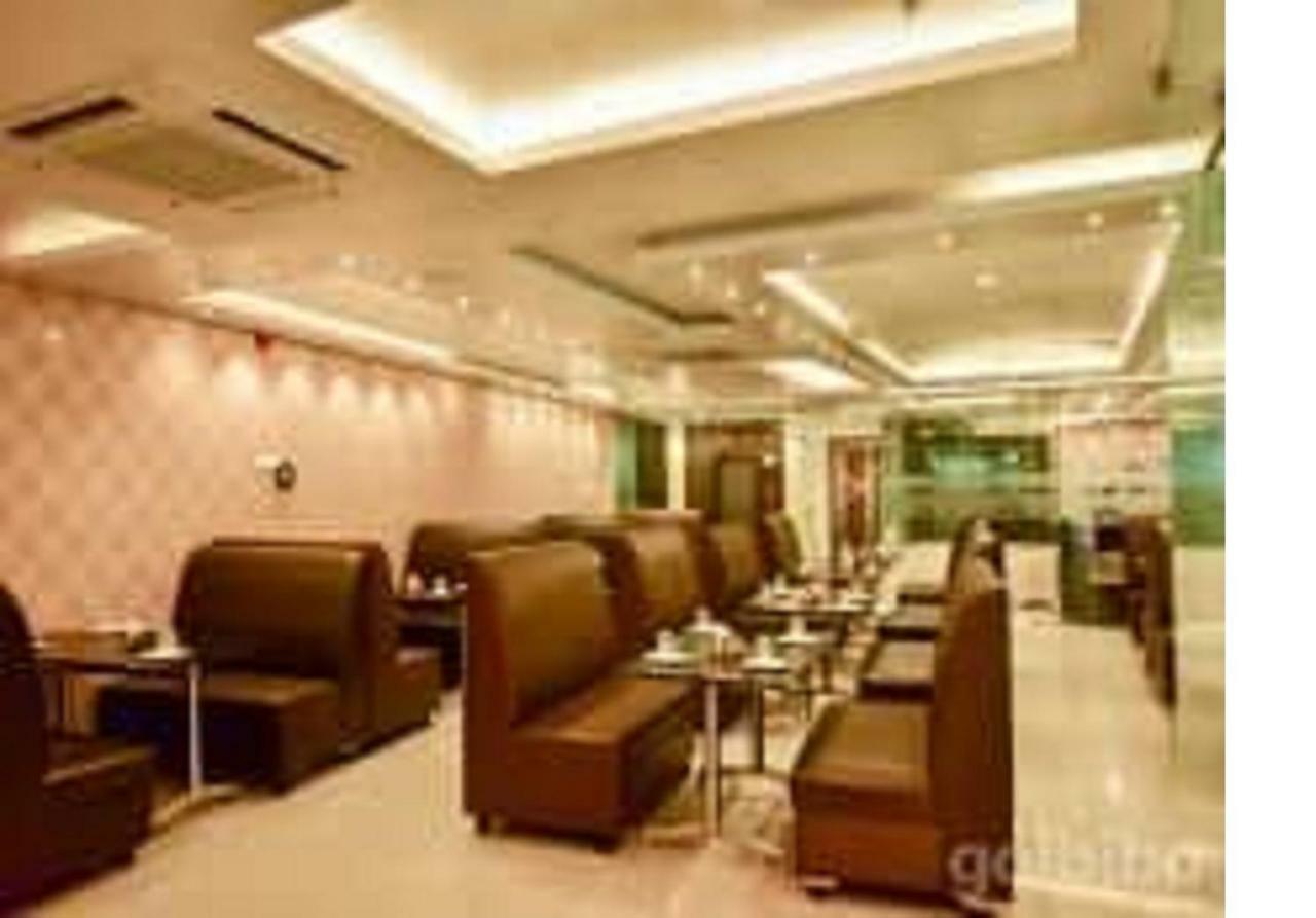 Hotel Sumith Palace Pondicherry Ngoại thất bức ảnh